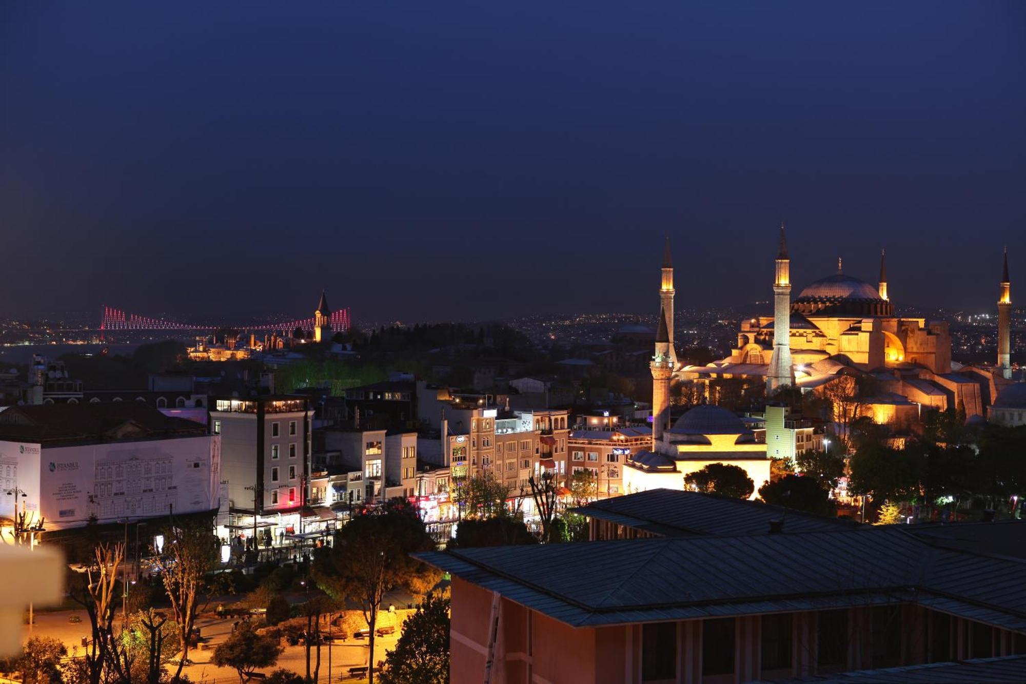 Deluxe Golden Horn Sultanahmet Hotel Istanbul Bagian luar foto